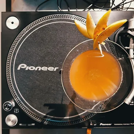 Raw Culture Art & Lofts Bairro Alto מלון דירות 5*