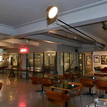 Raw Culture Art & Lofts Bairro Alto 5* ליסבון